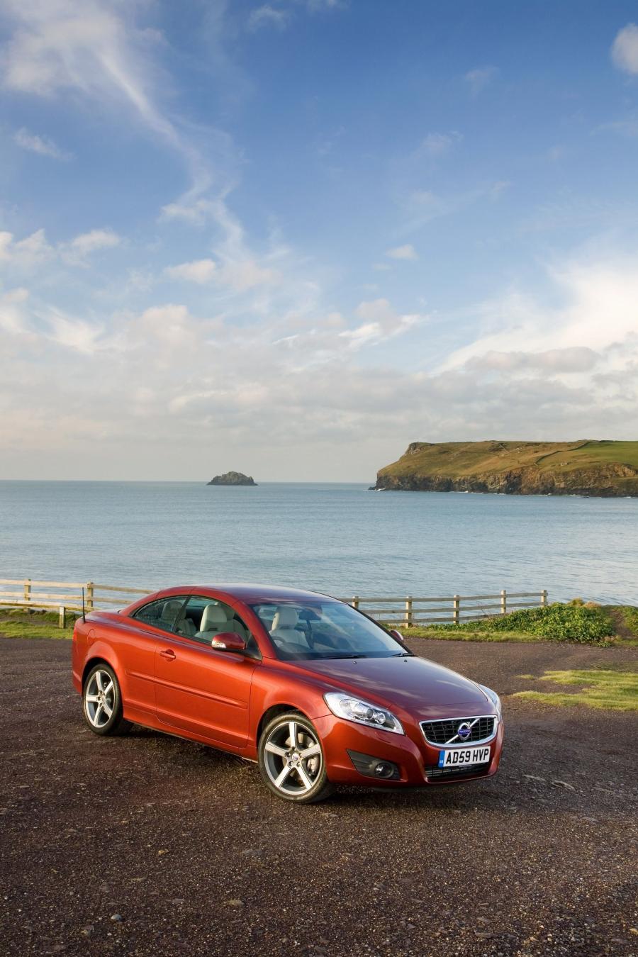  Volvo C70 2010 года  (фото 29 из 51)